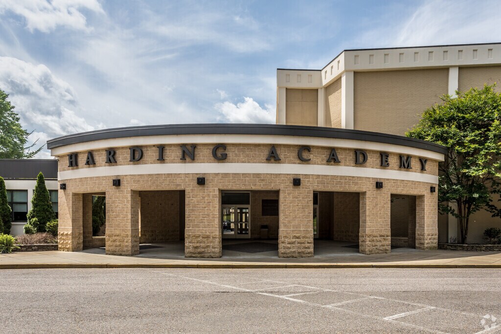 Harding Academy Of Memphis is a private Christian school serving students in the Audubon Park area.