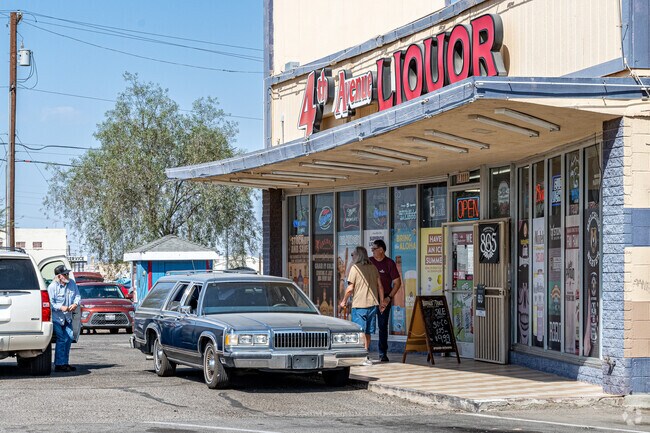 4th Avenue Liquor is a convenient place for visitors to grab a quick snack.