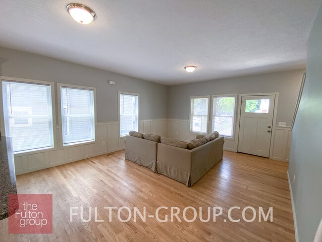 336 Donald Plaza SE, Grand Rapids, MI 49506 - photo 5