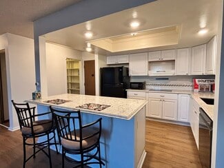 13890 E Marina Dr Unit 604, Aurora, CO 80014