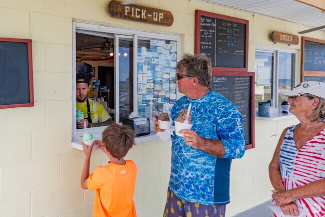 Surfin’ Scoops near Ormond By The Sea serves sweet treats after a day at the beach.