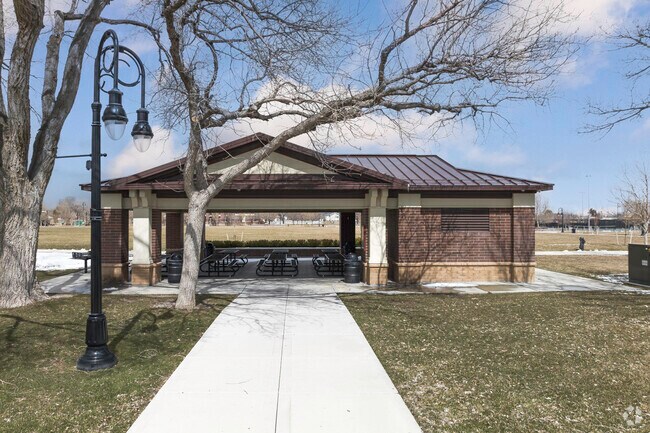 Riverton City Park offers shaded picnic tables for weekend gatherings.