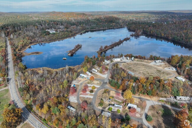 Enjoy the scenic views of the lake while staying at Quinebaug Cove Campground in Brimfield.