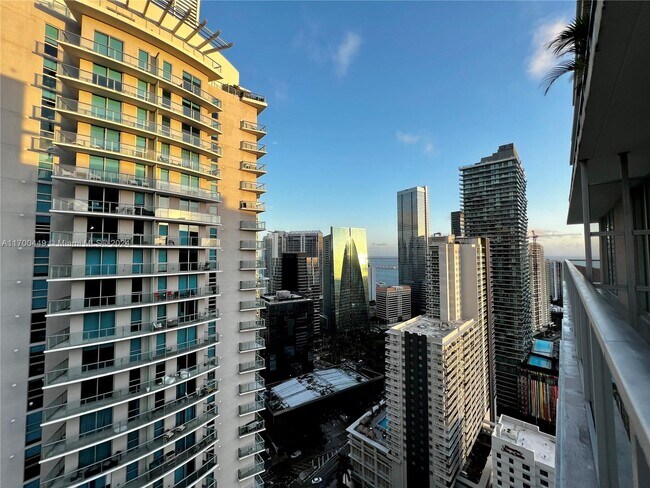Axis at Brickell Village unit PH3919, Miami, FL 33130 - photo 5