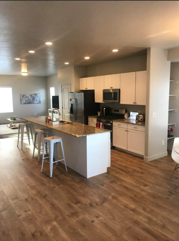 14716 S Rising Star Way, Bluffdale, UT 84065
