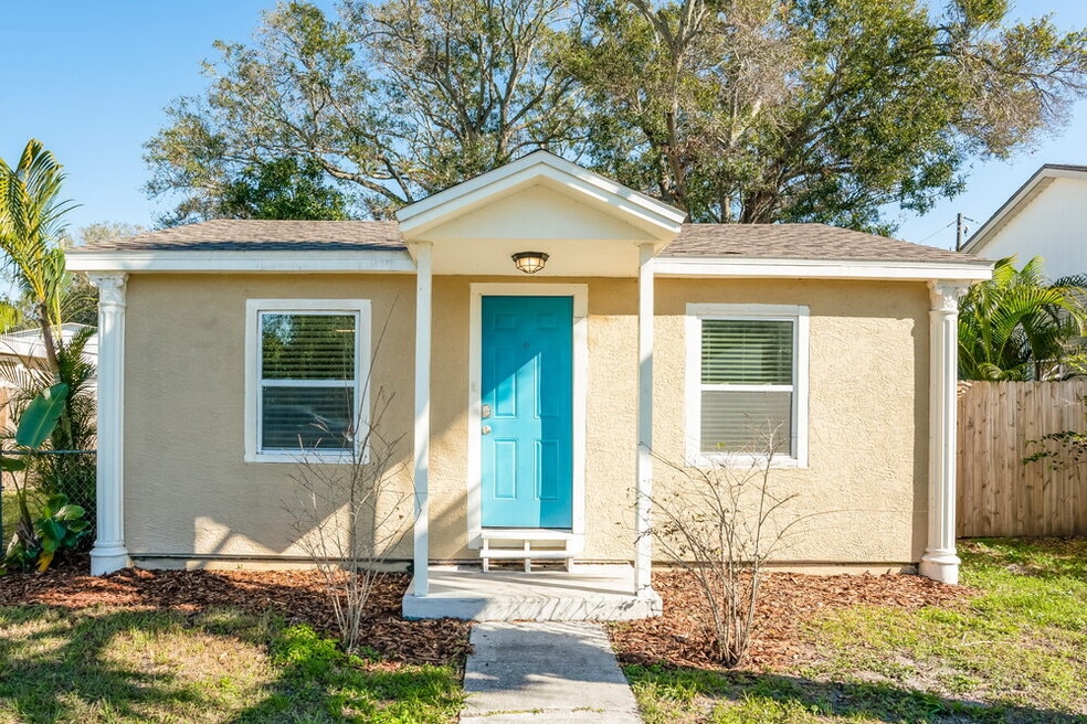 4139 26th St N, Saint Petersburg, FL 33714 - photo 1