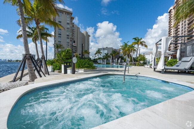 Biscayne Shores, Miami, FL 33181 - photo 3