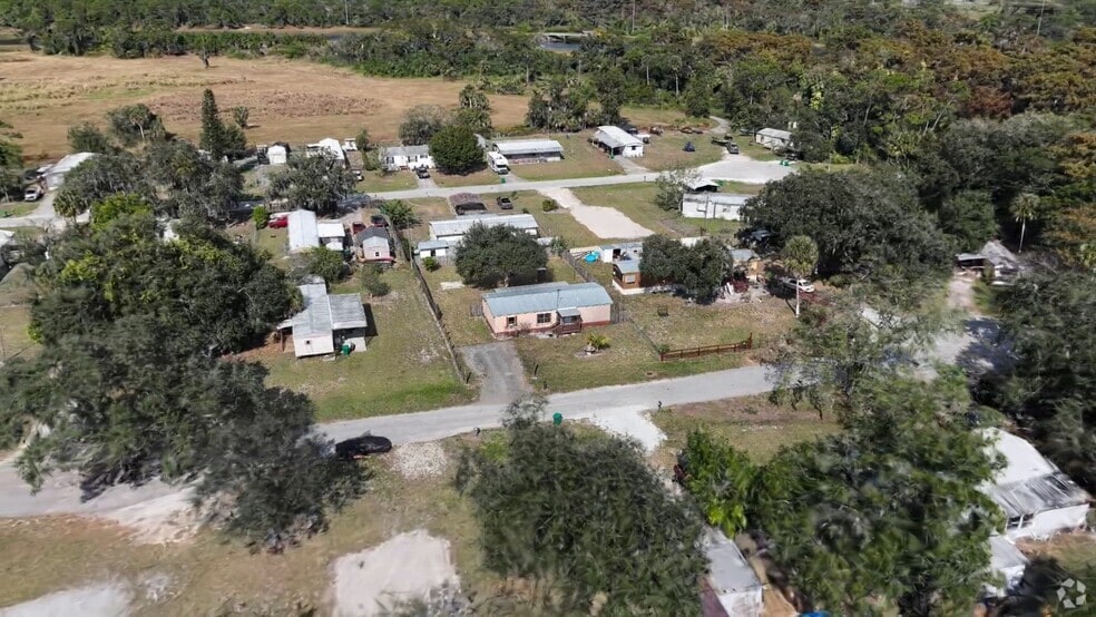 4493 SE 22nd Ct, Okeechobee, FL 34974 - photo 2