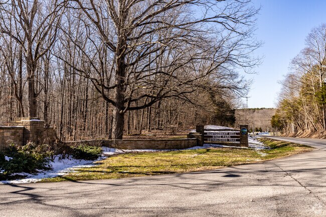Montgomery Bell State Park has many amenities including a lodge and restaurant.