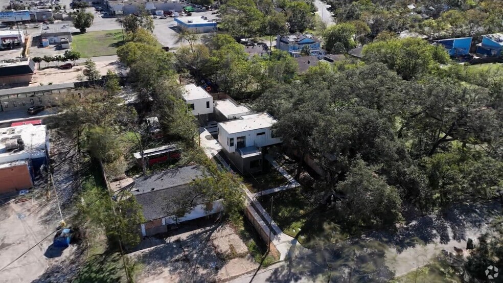 4407 Merle Dr unit A, Austin, TX 78745 - photo 2