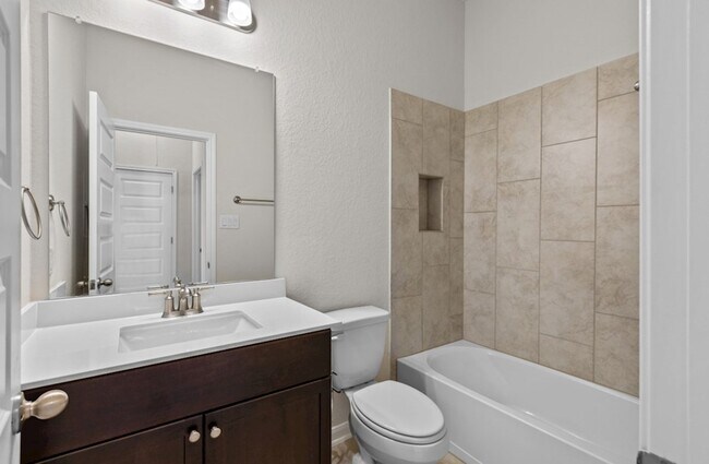 2208 Gabby Cole Ln unit 37072961, San Antonio, TX 78253 - photo 6