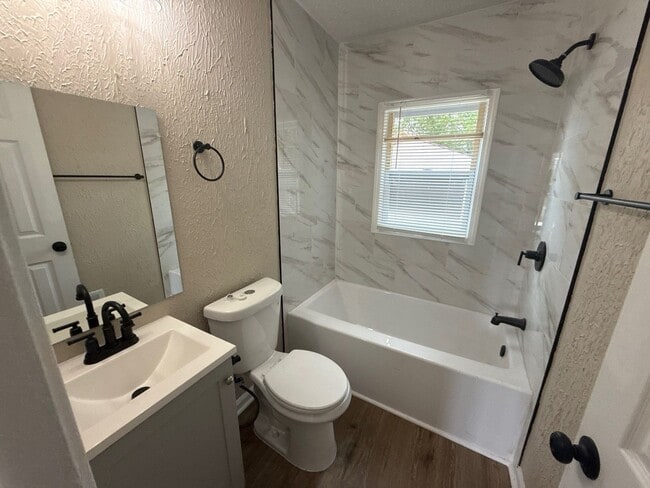 18525 Mccormick St, Detroit, MI 48224 - photo 6