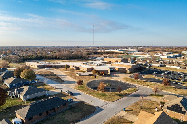 Cecil Floyd Elementary is tucked away in the heart of the Cecil Floyd neighborhood.