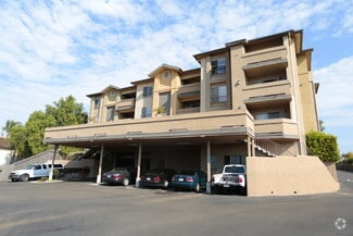 54 Woodlawn Ave, Chula Vista, CA 91910