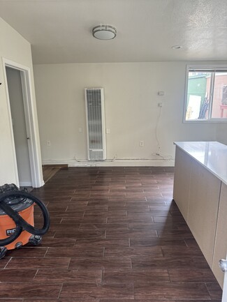 2418 Market St Unit 2418 Market #C, Oakland, CA 94607