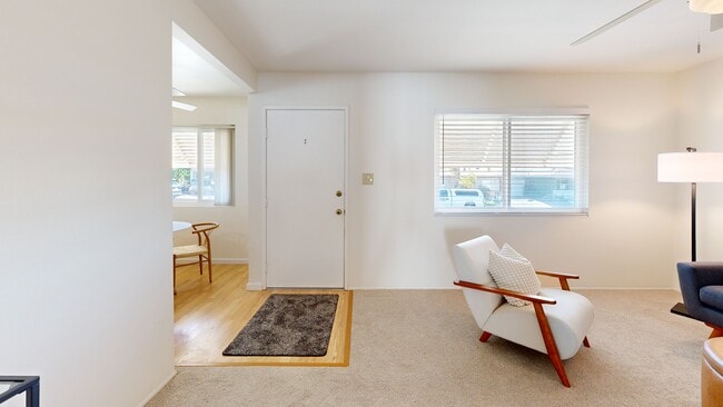 3159 Calle Osuna unit 4, Oceanside, CA 92056 - photo 2