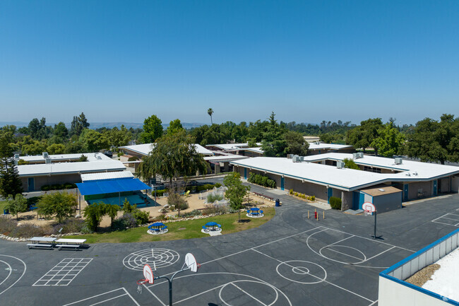 Back view of Chaparral Elementary School in the city of Claremont.