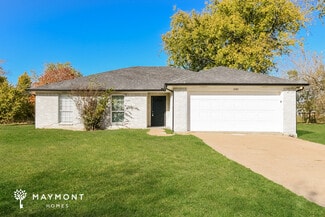 2140 N Shore Rd, Quinlan, TX 75474