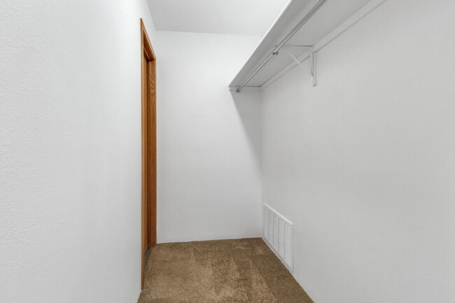 Canyon Crest Apartments, Boulder, CO 80302 - photo 6