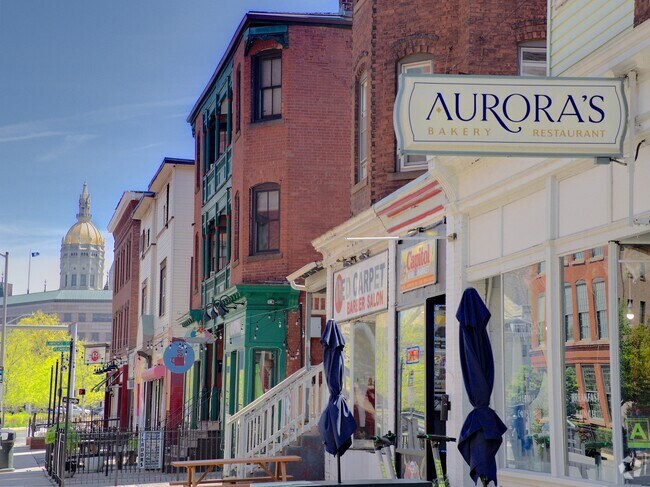 There are many small businesses in Frog Hollow, Hartford, CT.