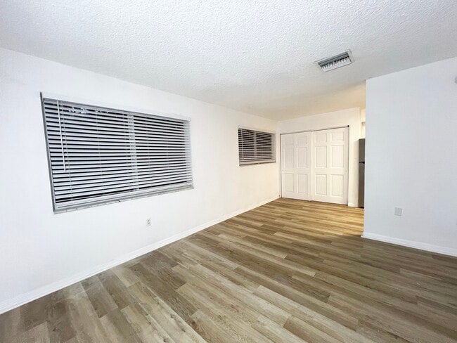 65 NE 59th St unit 3, Miami, FL 33137 - photo 4