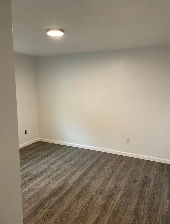 144 Delaware Ave unit C, Nampa, ID 83651 - photo 4