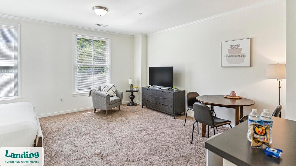 2001 E Broad St unit 307.1405031, Richmond, VA 23223 - photo 1