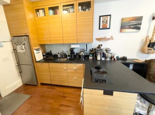 98 Myrtle St unit 6, Boston, MA 02114 - photo 2