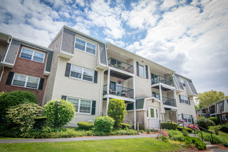 21 Westwood Glen Rd, Westwood, MA 02090