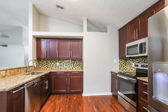 2524 Gotham Way, Valrico, FL 33596 - photo 5