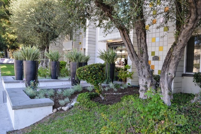 Welcome to La Villa Lake Apartments- 55+ Better Living, Pasadena, CA 91104 - photo 3