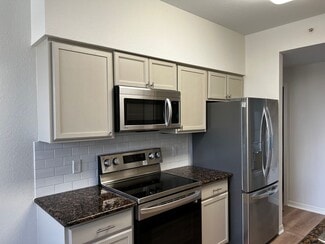 7925 Preserve Cir, Naples, FL 34119