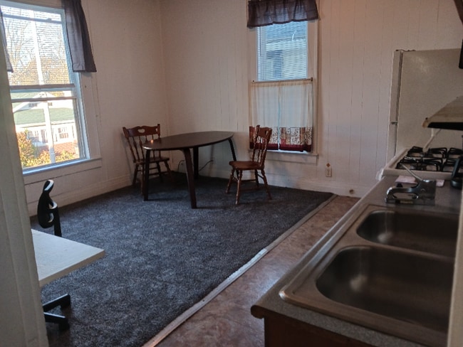 721 W Main St, Muncie, IN 47305 - photo 7