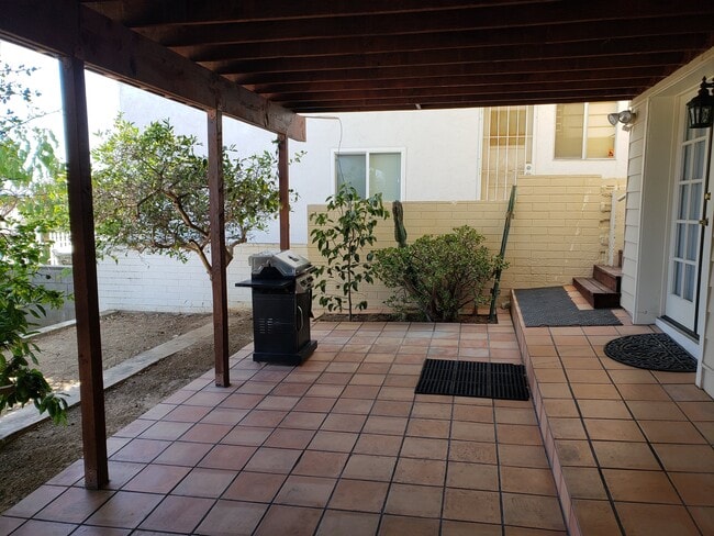Private Patio w/ BBQ Grill