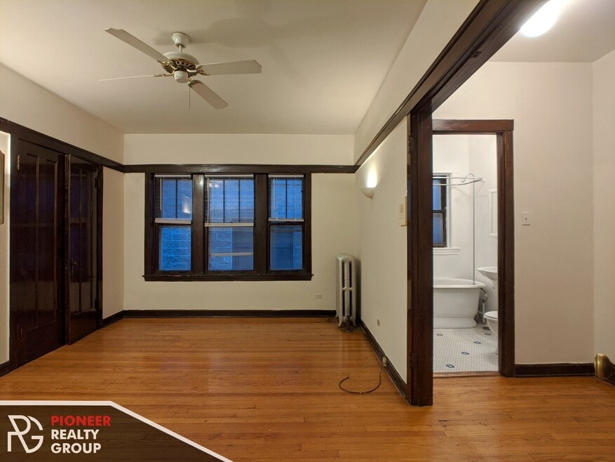 822 W Waveland Ave unit 816-13, Chicago, IL 60613 - photo 1