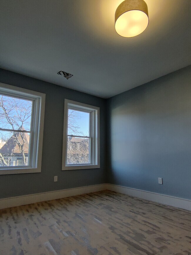 9 University Rd unit 4, Brookline, MA 02445 - photo 6