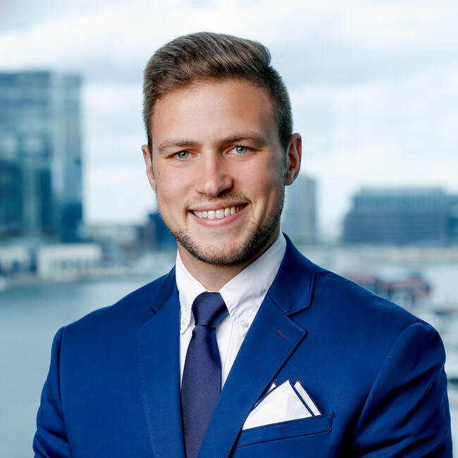 Agent Photo