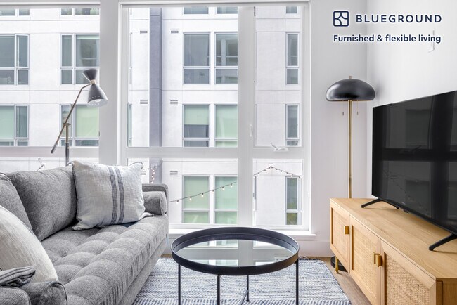 1889 Harrison St unit FL5-ID525, Oakland, CA 94612 - photo 3