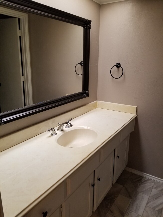 Front bedroom bath