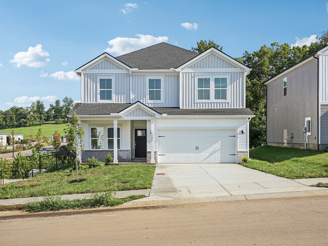 1347 Bluffton Cir, Clarksville, TN 37043 - photo 2