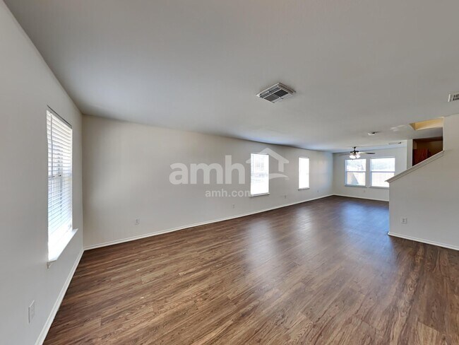 20930 Baronsledge Ln, Katy, TX 77449 - photo 6