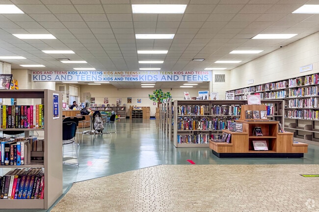 Detroit Public Library Edison Branch near Franklin Park offers family programs and computers.