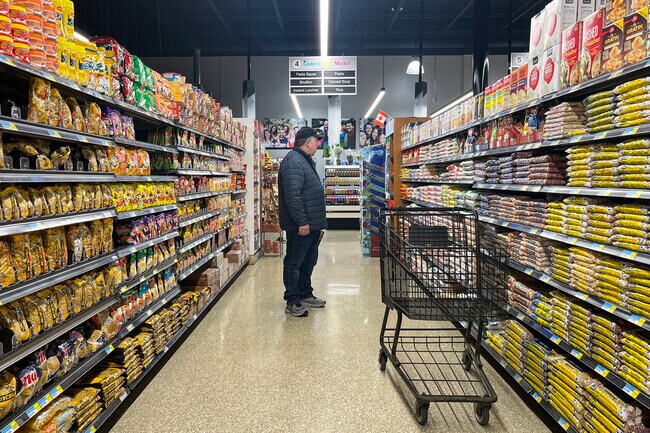 Farmers Best grocery store provides North Lake with everyday goods and fresh produce.