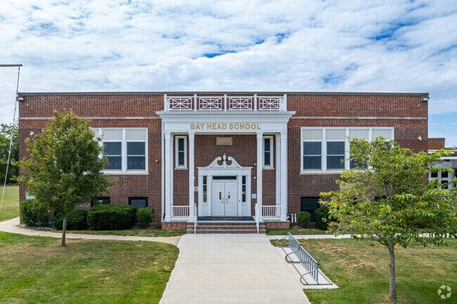 Bay Head Elementary serves students from pre-K through eighth grade.