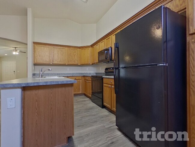 25862 W Whyman St, Buckeye, AZ 85326 - photo 7