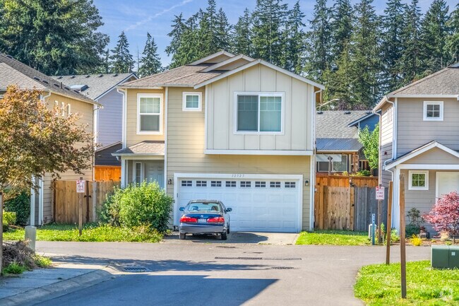 There are ranch homes, contemporary builds as well as condos in Paine Field-Lake Stickney.