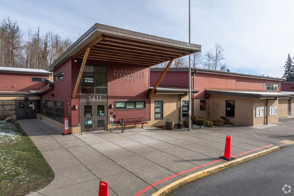 Sunnycrest Elementary School entrance.