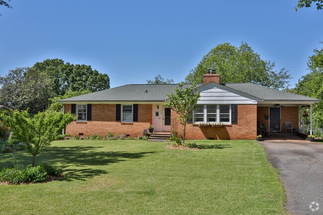 Brick Ranch homes with large front yards are a common sight in Duncan.