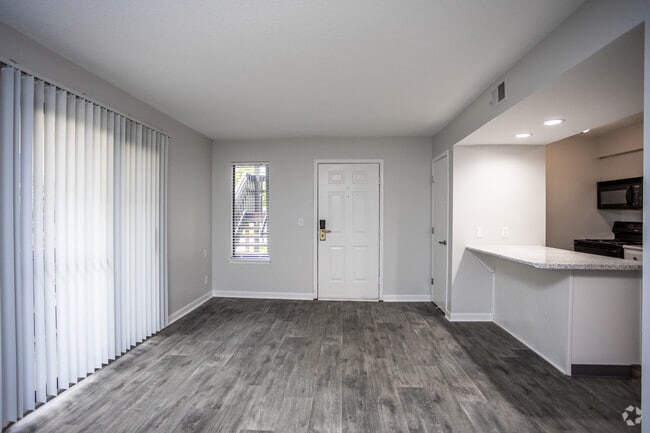 The Vibe at 8035 Apartments, Clive, IA 50325 - photo 3