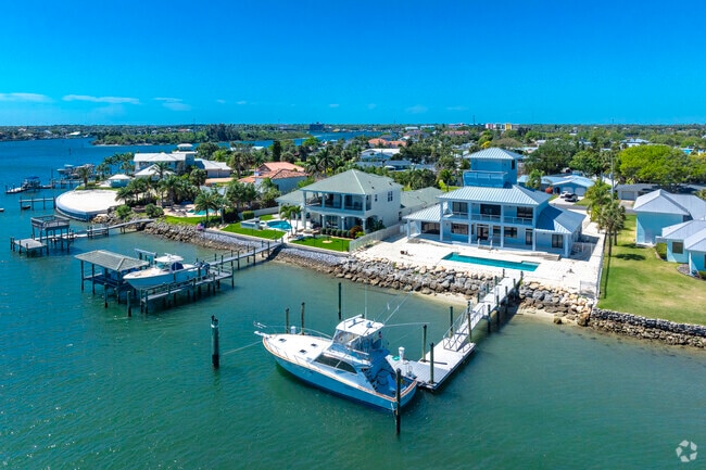 Buena Vista Shores is a boaters paradise with private docks and ample water access.